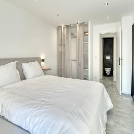 Magnifique A Deux Minutes De La Apartman Antibes